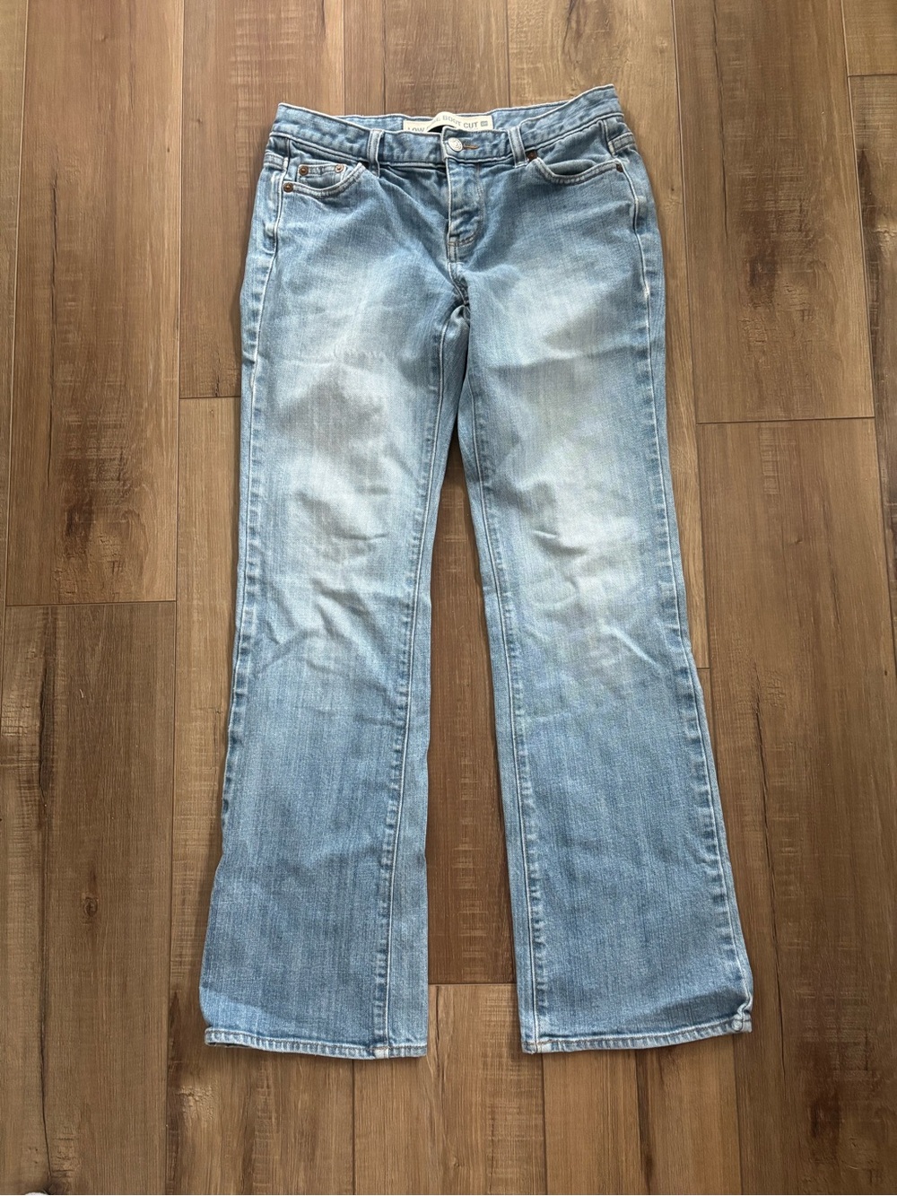 GAP Women's Light Blue low rise Boot-Cut Jeans 2R
